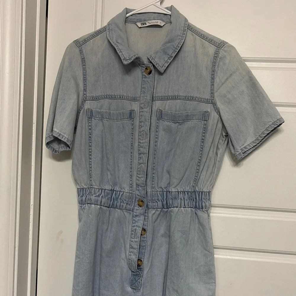 Zara Blue High-Waisted Straight-Leg Jeans - Picture 3 of 4